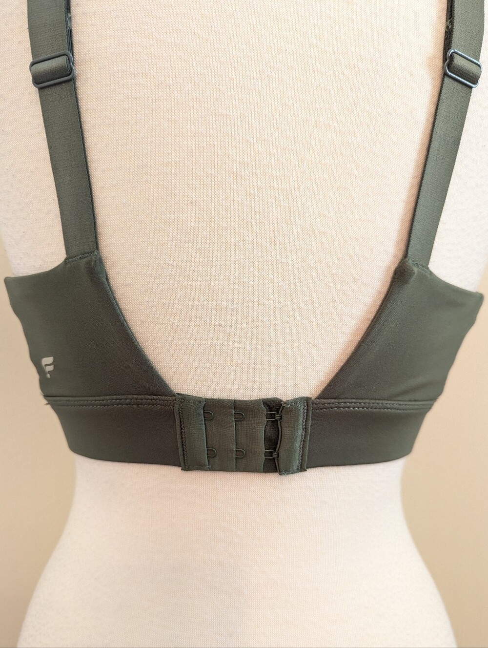 Fabletics All Day Every Day Adjustable Convertible Sports Bra Safari Green M - Picture 10 of 12